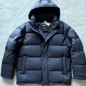 Medium Men’s Aritzia The Super Puff™ cliMATTE™ Jacket Black